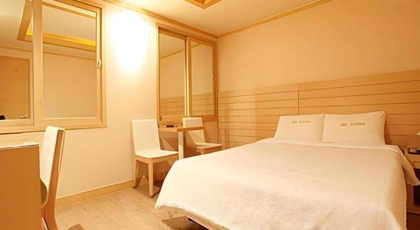 Sinyoung Motel Seoul Exterior photo